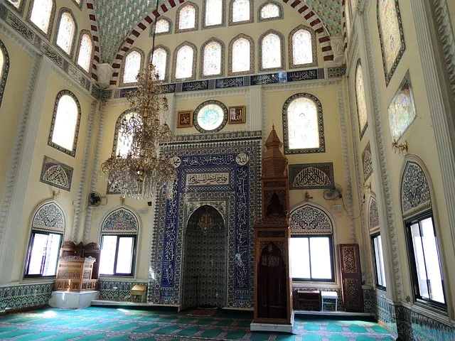 Sultanahmet Camii mi, Aya Sofya mı? İstanbul’da Mutlaka Görülmesi Gereken İki Tarihi Cami